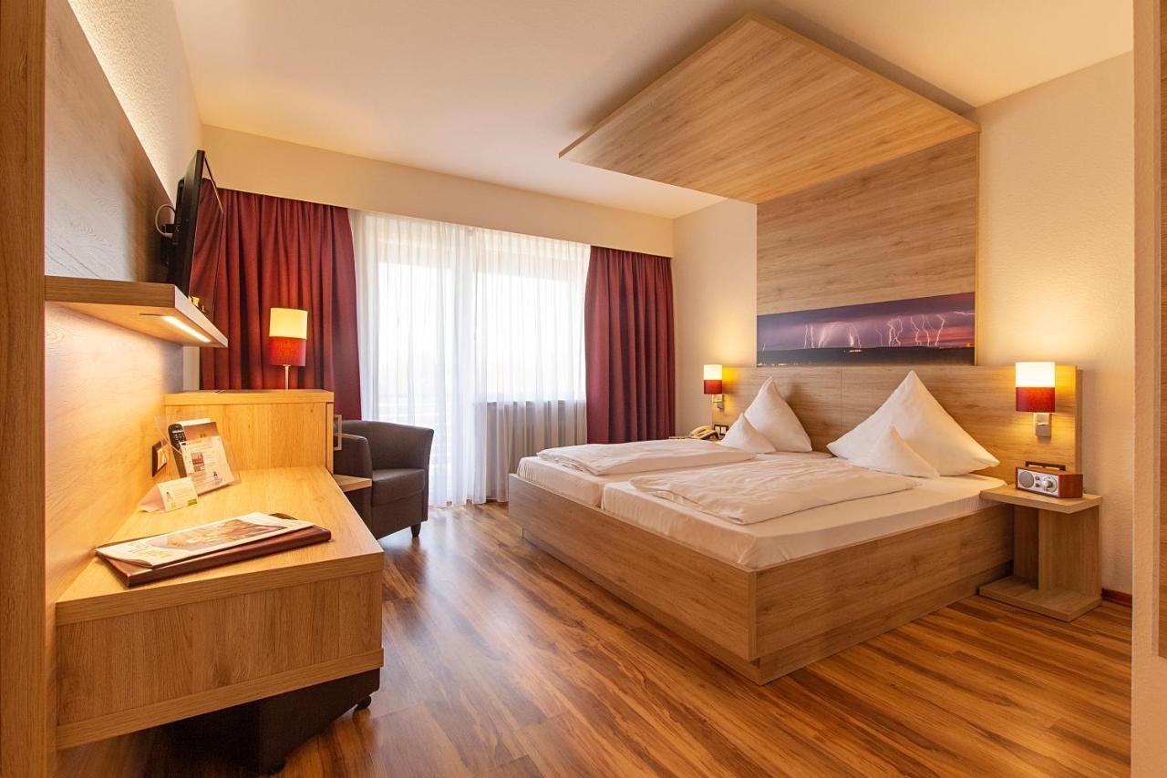 Flair-Hotel Zum Benediktiner Schwarzach am Main Bagian luar foto