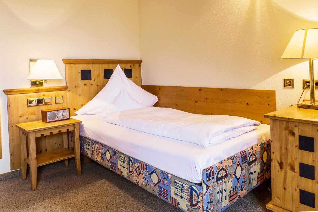 Flair-Hotel Zum Benediktiner Schwarzach am Main Bagian luar foto