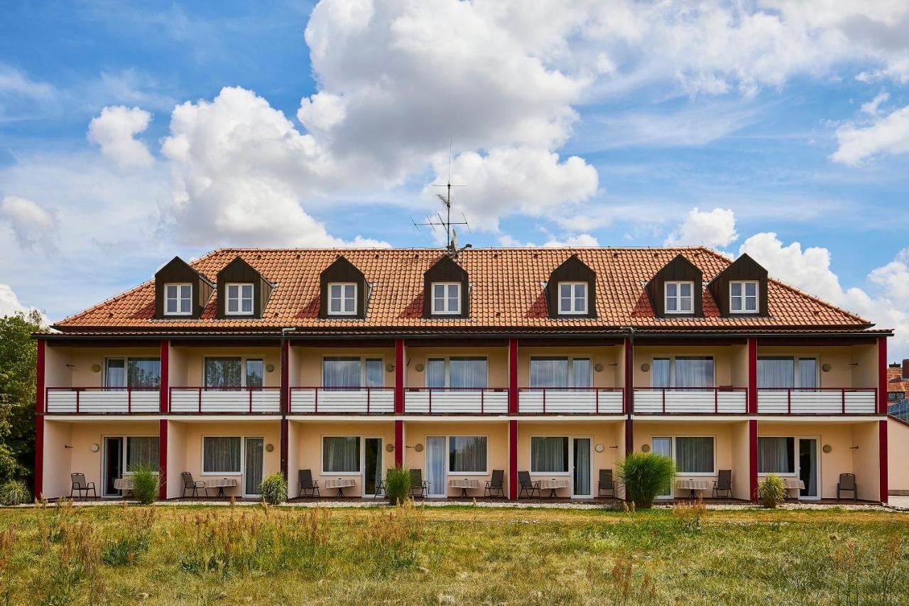 Flair-Hotel Zum Benediktiner Schwarzach am Main Bagian luar foto
