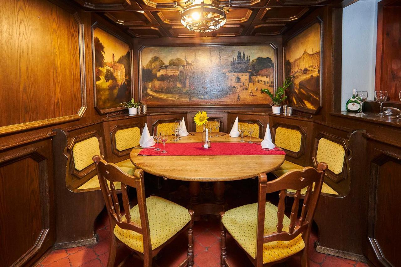 Flair-Hotel Zum Benediktiner Schwarzach am Main Bagian luar foto