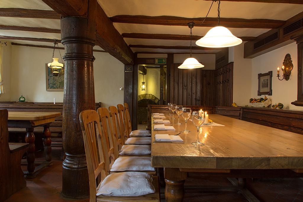 Flair-Hotel Zum Benediktiner Schwarzach am Main Bagian luar foto