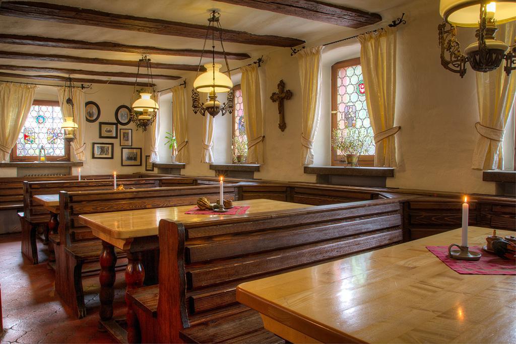 Flair-Hotel Zum Benediktiner Schwarzach am Main Bagian luar foto