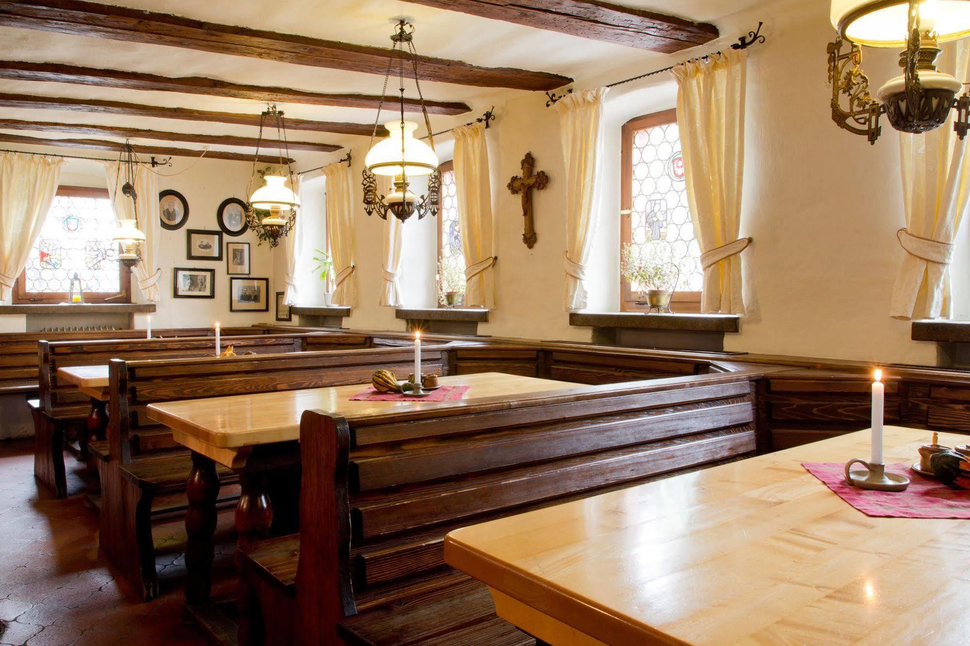 Flair-Hotel Zum Benediktiner Schwarzach am Main Bagian luar foto